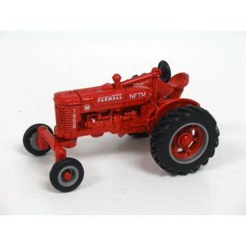 IH - M - WF 1998 National Farm Toy Museum - 1/64