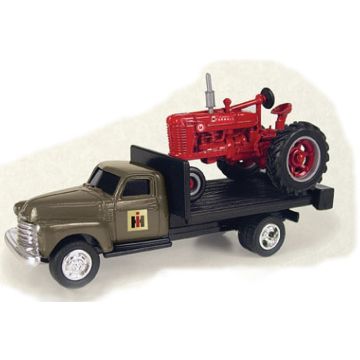 IH - Truck - Chevy flatbed '50, Farmall M NF - 1/64