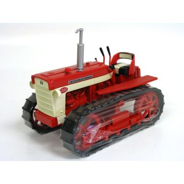 IH - T-340 - Crawler, metal tracts rear hitch red - 1/16