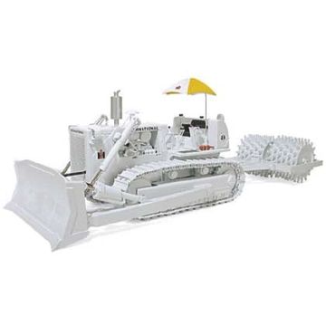 IH - TD-25 - Crawler, blade, umbrella & sheep's foot white Limited 300 models - 1/25