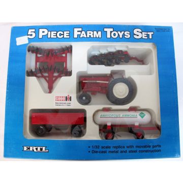 IH - Set - Tractor, wagon, disc, plow anhydrous tank set, blue box - 1/32