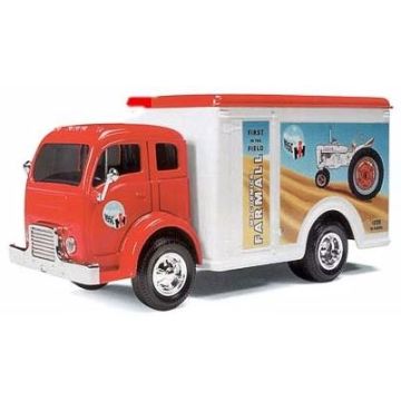 IH - Misc - Truck, bank with M White Demonstrator on side - 1/25
