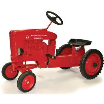 IH - W-4 - Pedal, WF, front headlamps -