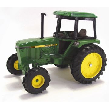 JD - 2550 - MFD Cab no model number - 1/16