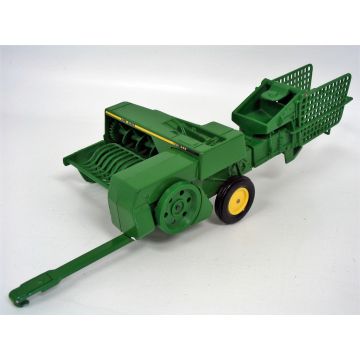 JD - 348 - Baler, 348 square - 1/16