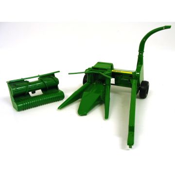 JD - 3950 - Forage harvester, 3950, pull type with green heads - 1/16