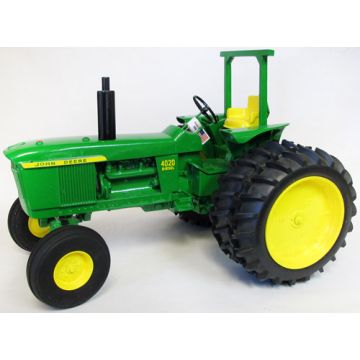 JD - 4020 - WF Duals post ROPS 2005 Farm Progress Show - 1/8