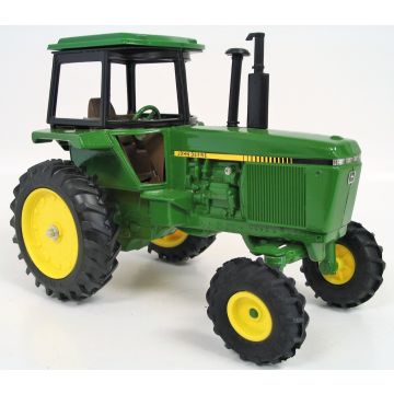 JD - 4450 - MFD Singles Black Cab strobe stripe, light bar no model #'s - 1/16