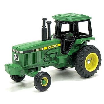 JD - 4450 - 2WD duals plastic stacks front weight no model numbers, two card variations - 1/64