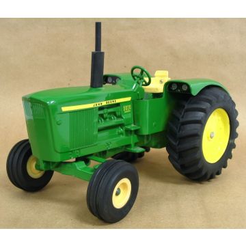 JD - 5020 - No air cleaner and long side decals - 1/16