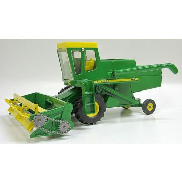 JD - 6600 - Combine, 6600, chain drive auger and reel - 1/24