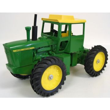 JD - 7520 - 4WD single wheels Cab 2 piece air cleaner - 1/16