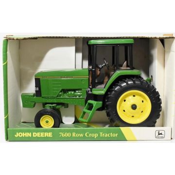 JD - 7600 - 2WD Cab - 1/16