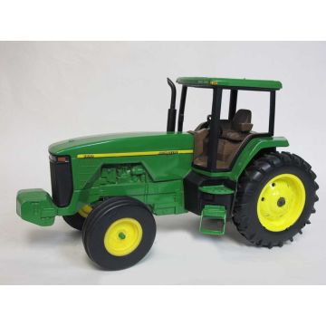 JD - 8200 - 2WD Cab updated graphics - 1/16