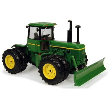 JD - 8430 - 4WD Duals front blade diecast rims Collector Edition - 1/32