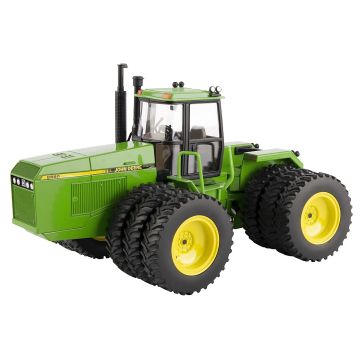 JD - 8560 - 4WD w/triples, 2020 National Farm Toy Museum Select Series - 1/32