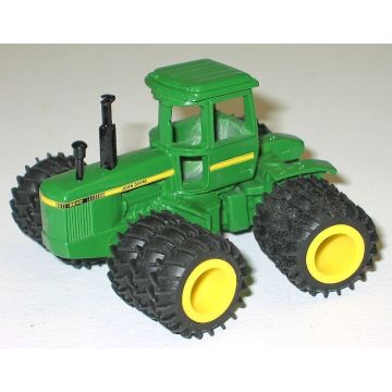 JD - 8640 - 4WD triples 2002 St Louis Toy Show - 1/64