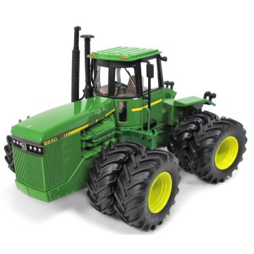 JD - 8850 - 4WD Duals 2011 Plow City Show 31th - 1/32