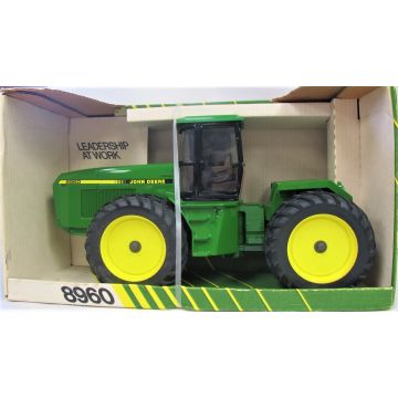 JD - 8960 - 4WD Duals JD Introduction mtg Denver Limited 2000 models - 1/16