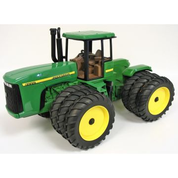 JD - 9200 - 4WD Triples narrow tires - 1/16