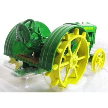 JD - D - Steel wheels unstyled JD Tractor & Engine Museum - 1/16