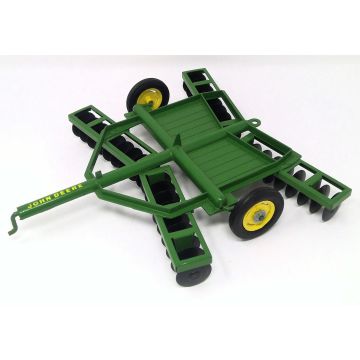 JD -  - Disc, RWA, metal wheel rims, crank hitch, white and black box - 1/16