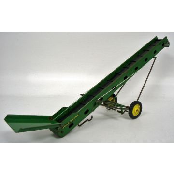 JD - 300 - Elevator, 300, oval holes in sides, box variations - 1/16