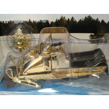JD - JDX 8 - Snowmobile, gold - 1/16