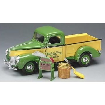 JD - Misc - Truck, 1940 Ford pickup with corn sheller & accessories - 1/25