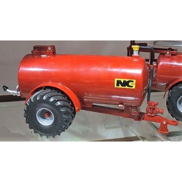 NC - 2500 - Slurry tanker, red, wide tires - 1/32