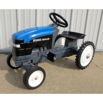 NH - 8560 - Pedal, WF 2WD -