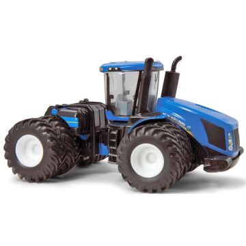NH - T9.615 - 4WD duals 2011 Farm Show edition - 1/64