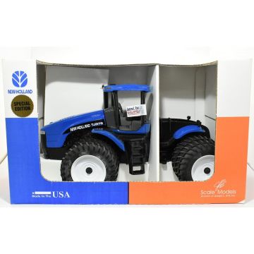 NH - TJ375 - 4WD Triples hood opens 2001 Farm Progress Show - 1/16