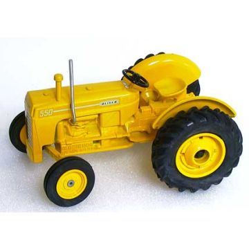 Oliver - 550 - Tractor, yellow 1997 Great American Toy Show - 1/16