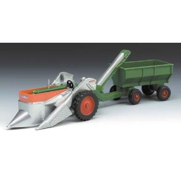Oliver - Set - 88 NF, mounted corn picker & wagon - 1/64