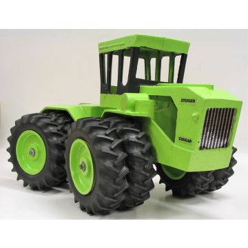 Steiger - Cougar II - 4WD no engine, green hood Limited 100 models - 1/12