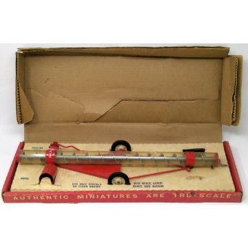 Tru-Scale -  - Elevator, auger type, in flat closed box - 1/16