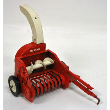 Tru-Scale -  - Forage harvester, looks like JD 6-A, red and white - 1/16