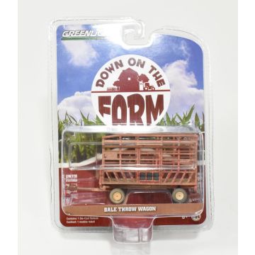UB -  - Bale Throw Weathered, Red - 1/64