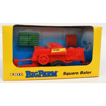 UB -  - Baler, red, include four green square bales - 1/32
