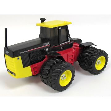 Versatile - 1156 - 4WD Duals no planetaries, yl cab, silver axle Ford on grille - 1/32