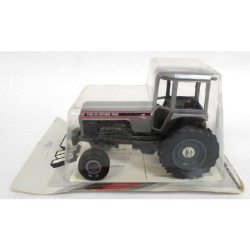 White - 185 - Field Boss 2WD, rear singles, Christmas 1987 - 1/32