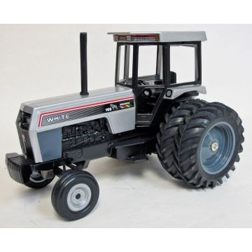 White - 195 - 2WD Duals Cab - 1/16