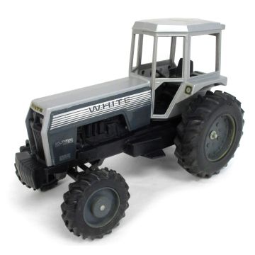 White - 2-135 - MFD Cab no muffler, silver stripe - 1/16