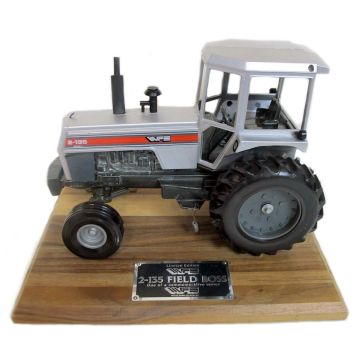 White - 2-135 - 2WD Cab on wood plaque, red stripe - 1/16